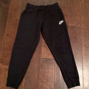 black kids nike sweatpants